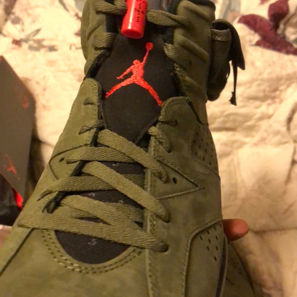 Travis scott jordan 6’s - Picture 7 of 7